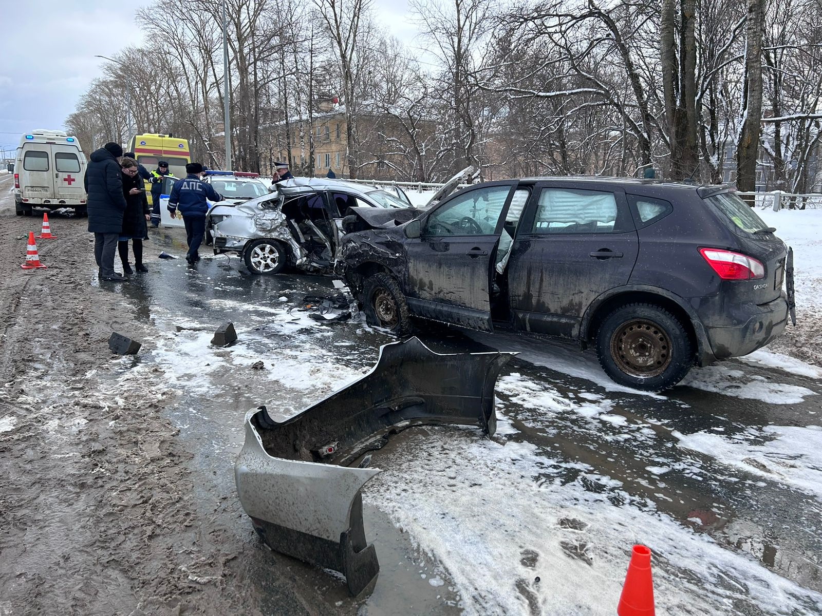 Молодая вологжанка погибла в жёсткой аварии из-за заноса авто